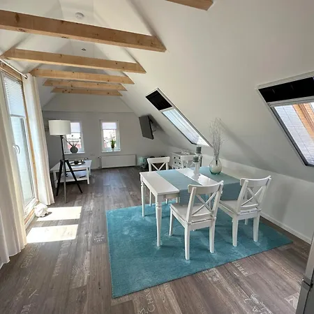 Huus An't Koornfeld Dachgeschosswohnung Mit Loggia Osteel