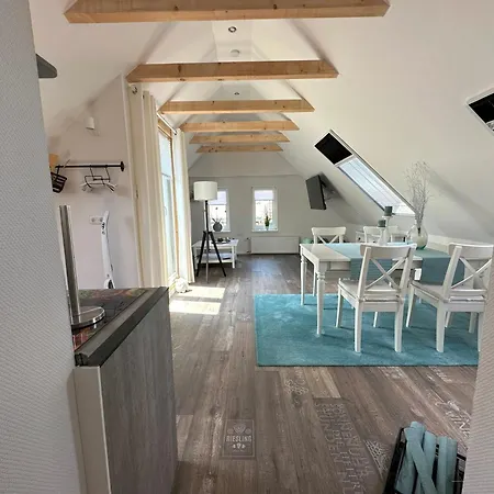 Huus An't Koornfeld Dachgeschosswohnung Mit Loggia *