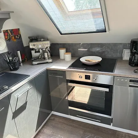 Huus An't Koornfeld Dachgeschosswohnung Mit Loggia דירה