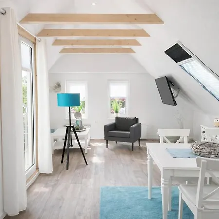 Huus An't Koornfeld Dachgeschosswohnung Mit Loggia 아파트 Osteel