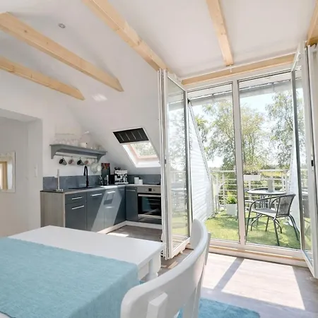 아파트 Huus An't Koornfeld Dachgeschosswohnung Mit Loggia Osteel