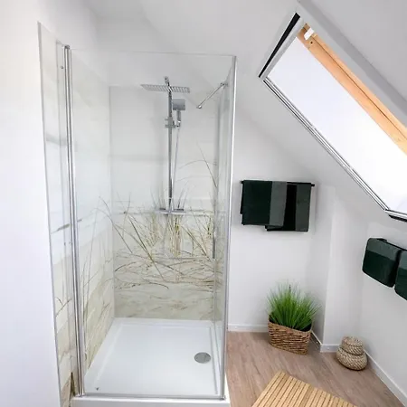Huus An't Koornfeld Dachgeschosswohnung Mit Loggia Apartmán