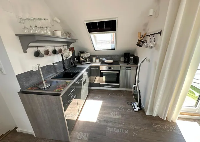 Huus An't Koornfeld Dachgeschosswohnung Mit Loggia * Osteel